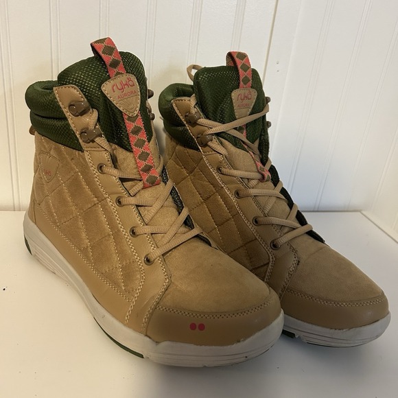 Womens Sz 11 W Ryka TAN Quilted Lace-Up Lightweight High Top Boots - Picture 1 of 11